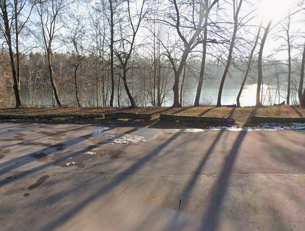 Blick nach S zum Stadtweiher