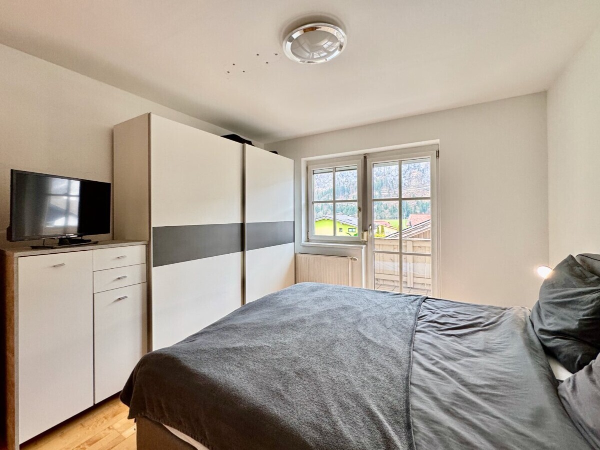 Schlafzimmer mit Balkonzugang