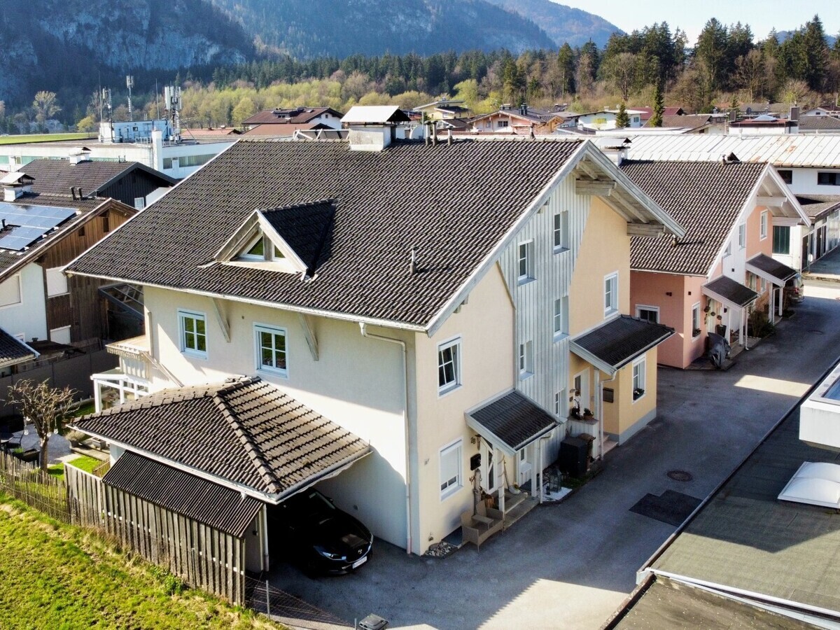 Vorderansicht mit Carport