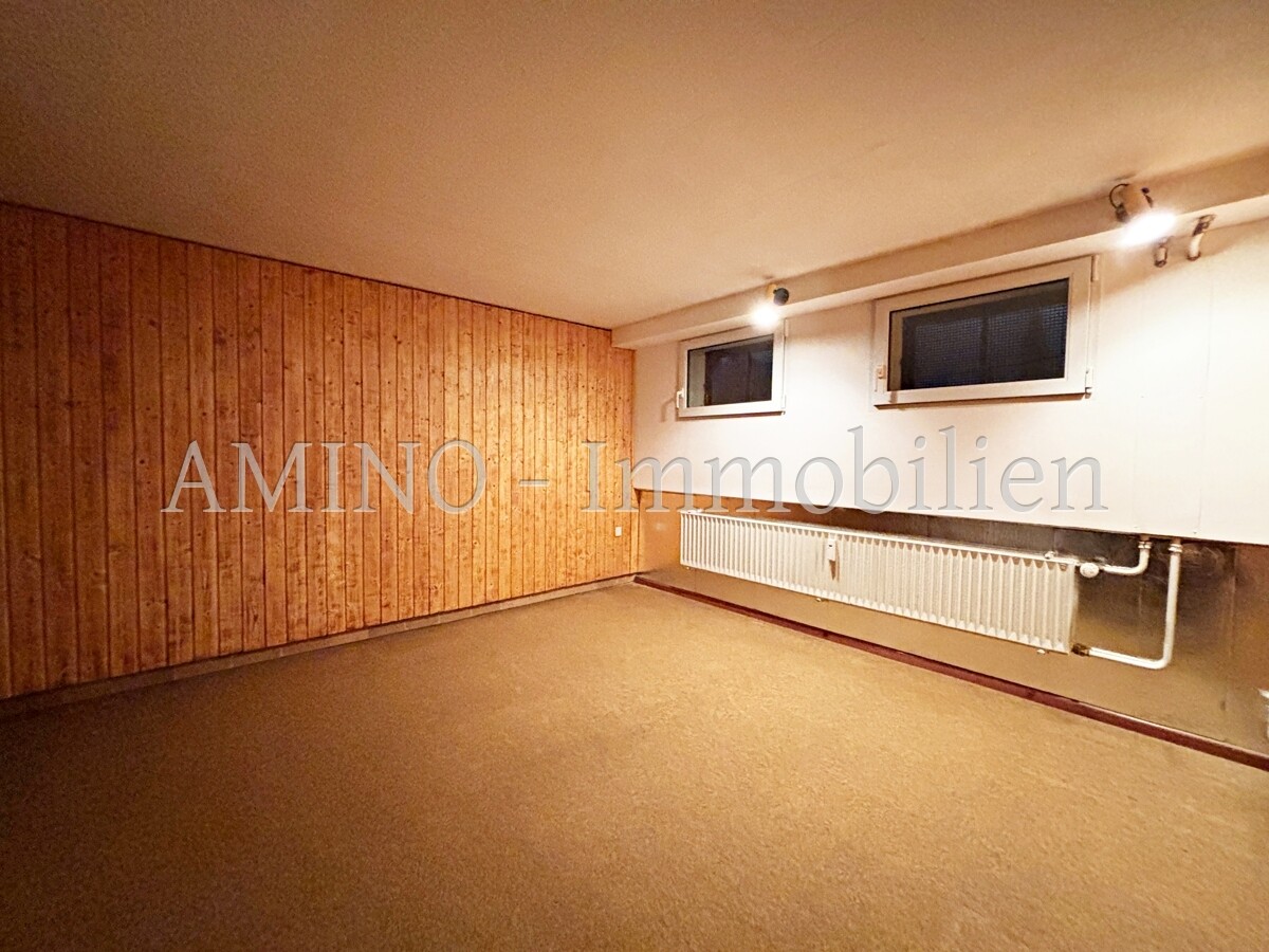 Büro im Keller