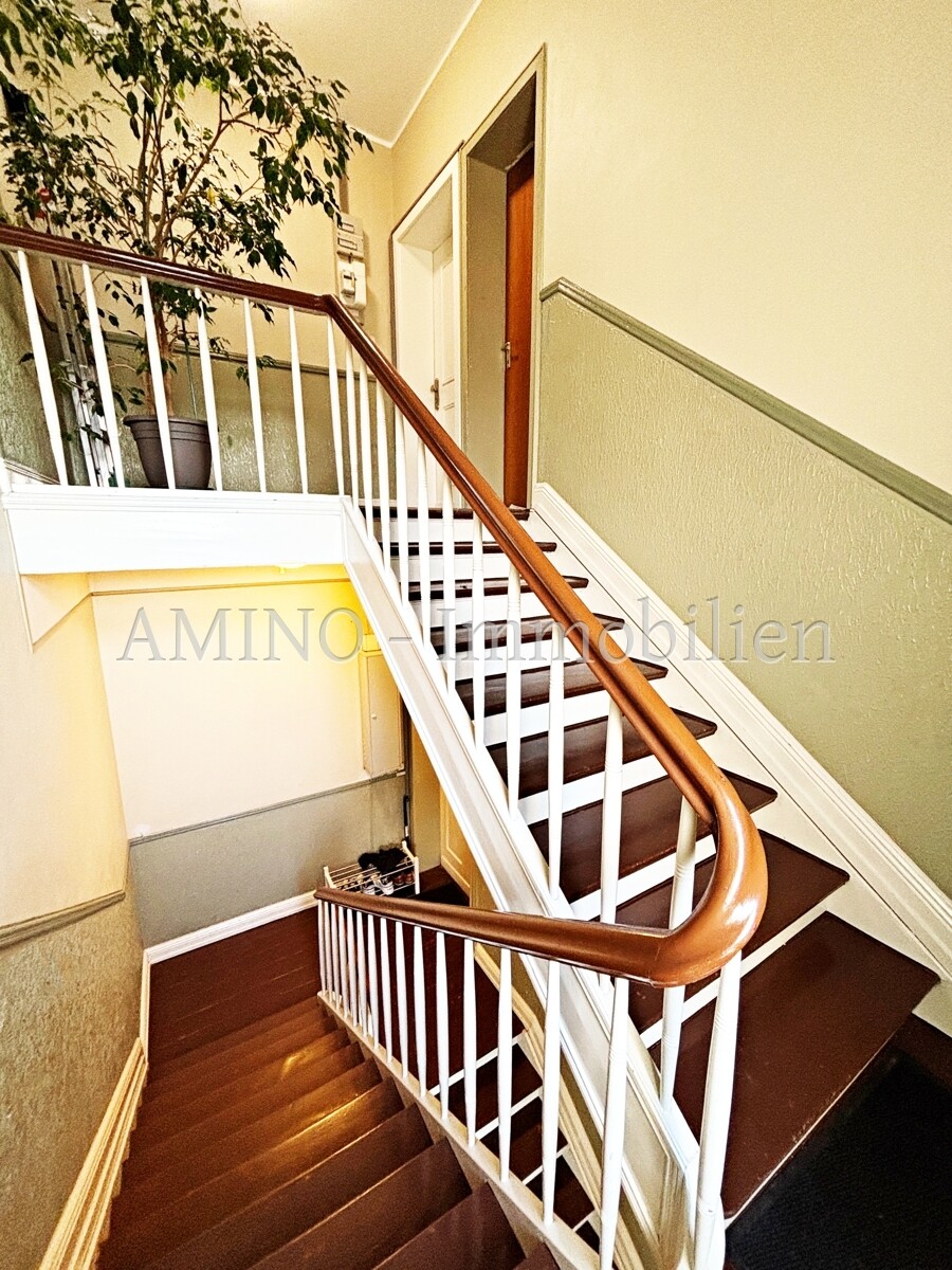Treppenhaus DG_Wohnungseingang