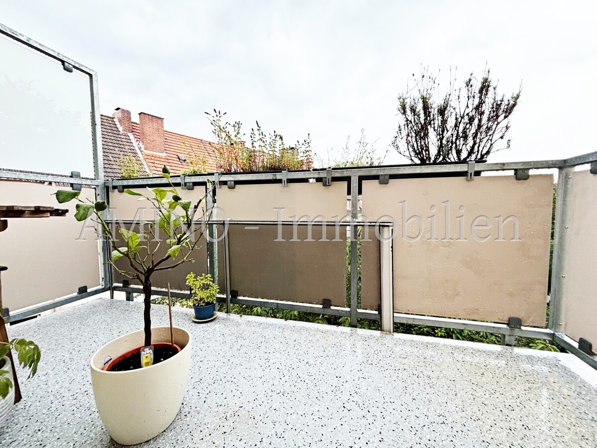 Balkon zum Hinterhof