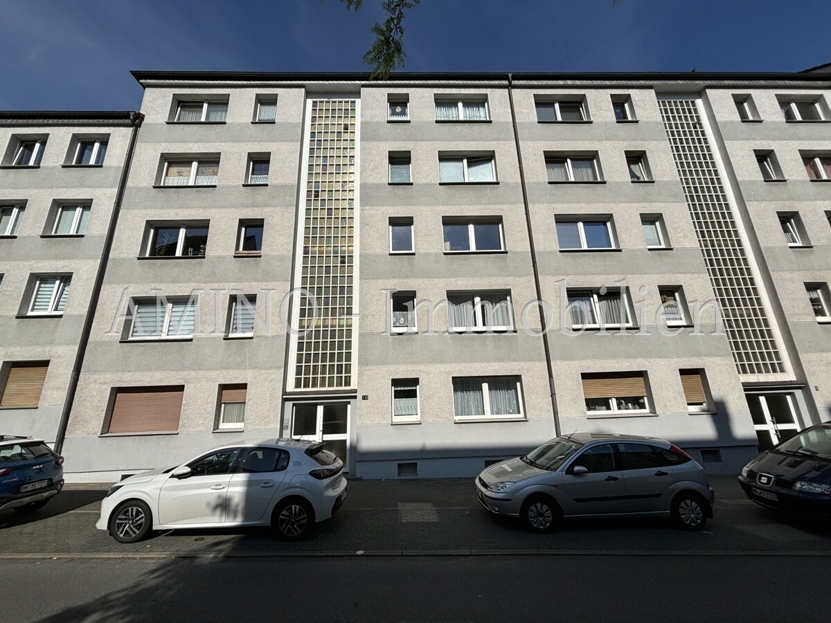 Gebäude_Vorderansicht