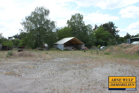 Grundstück mit Lager