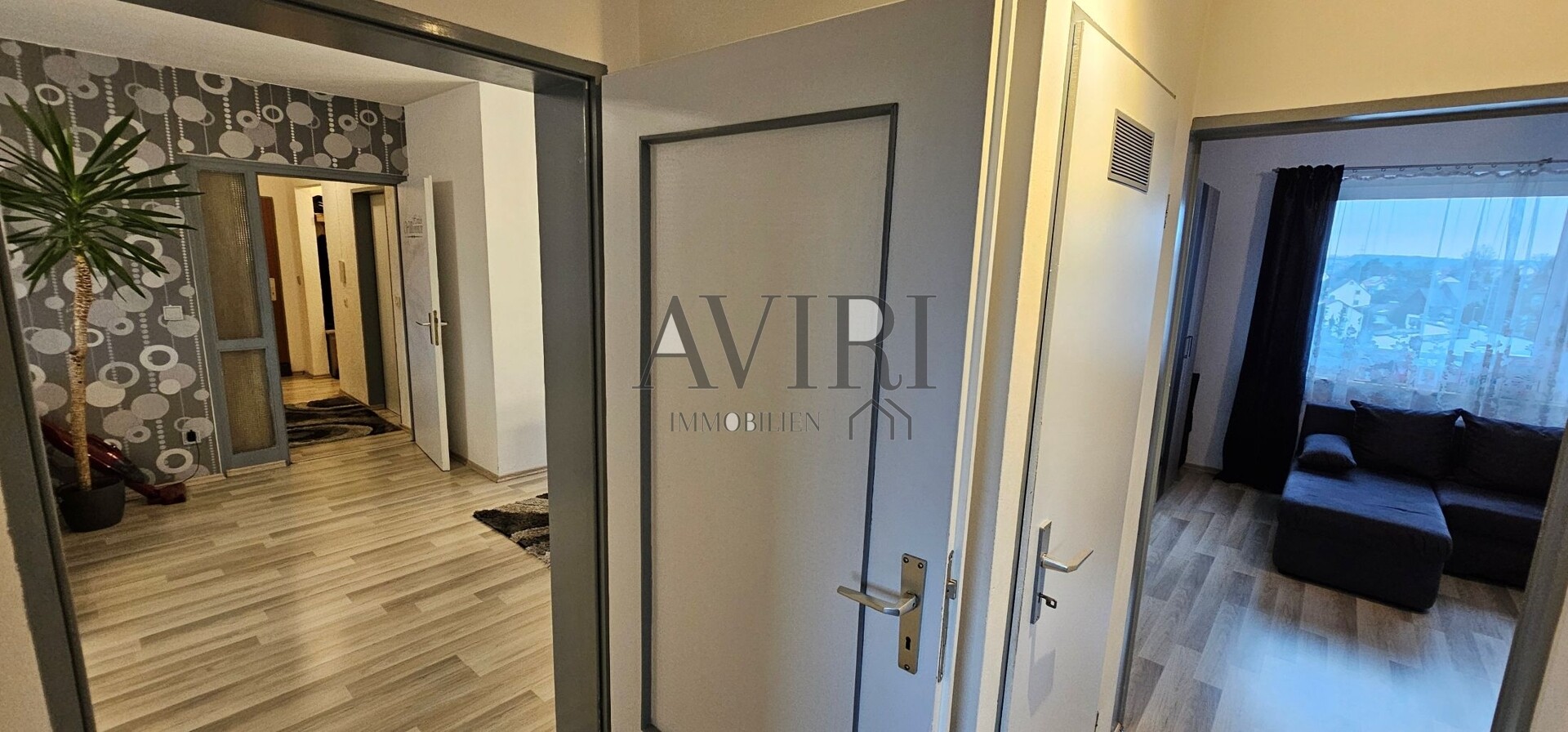 Ansicht ins Wohnzimmer