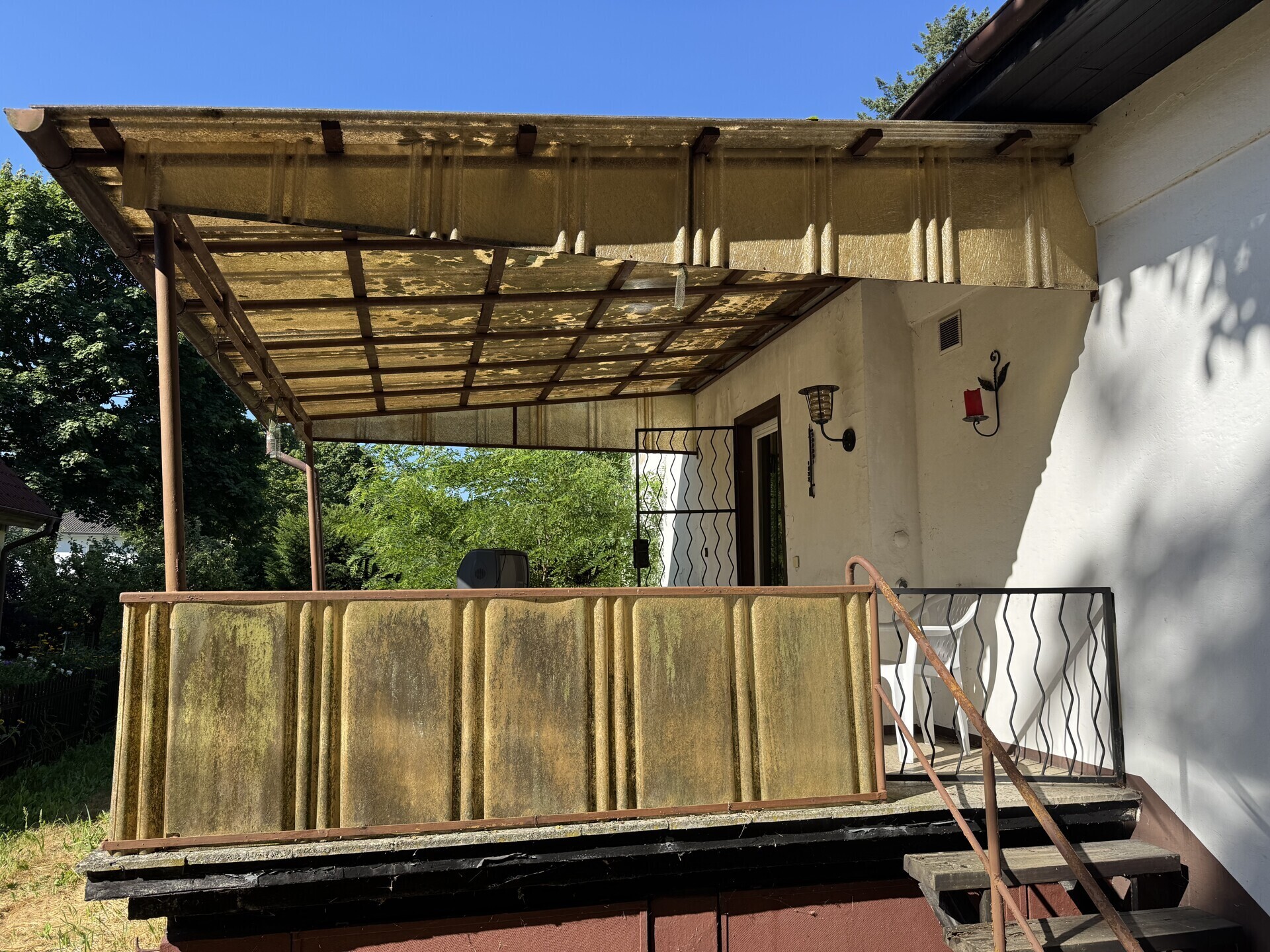 Terrasse an Küche