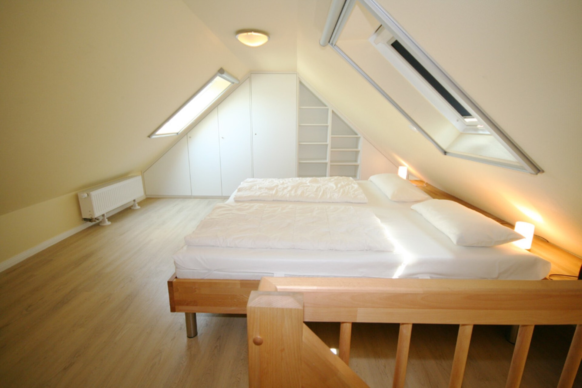 Schlafzimmer DG