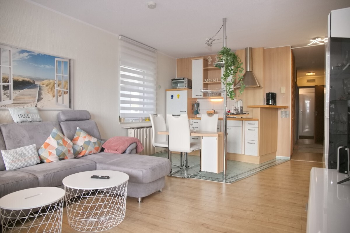 Wohnzimmer m. Küche