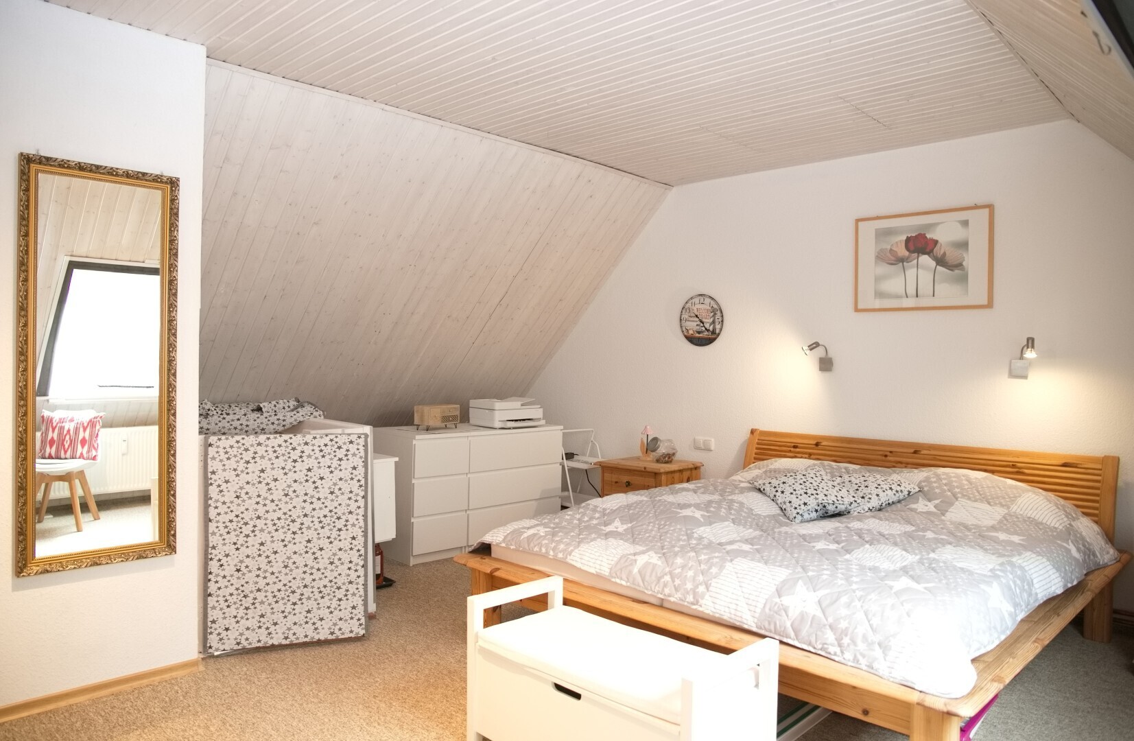 Schlafzimmer DG