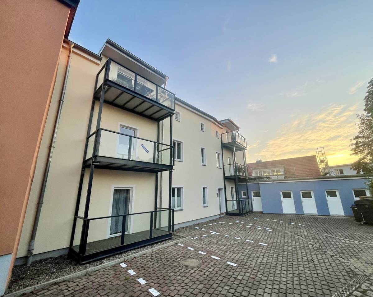 Hinterhof Parkplätze