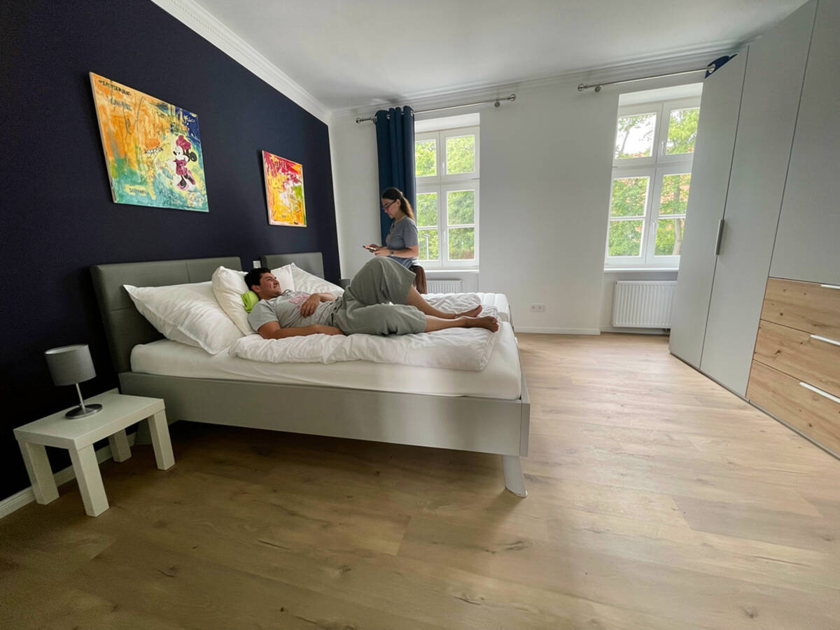 Schlafzimmer 1