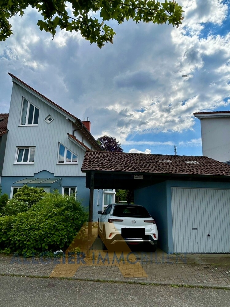 Garage mit Carport