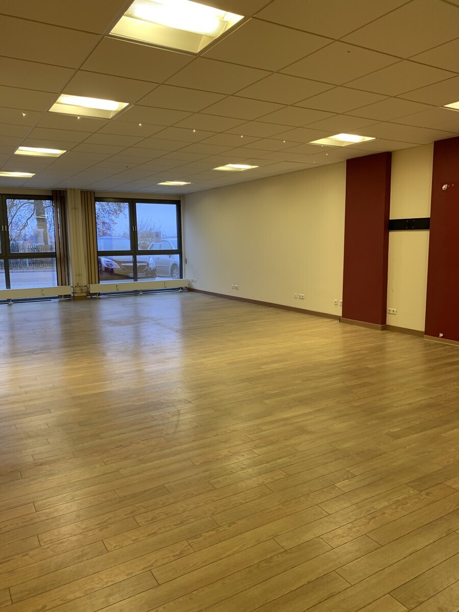 Großer_Raum_mit_Blickrichtung_nach_Außen