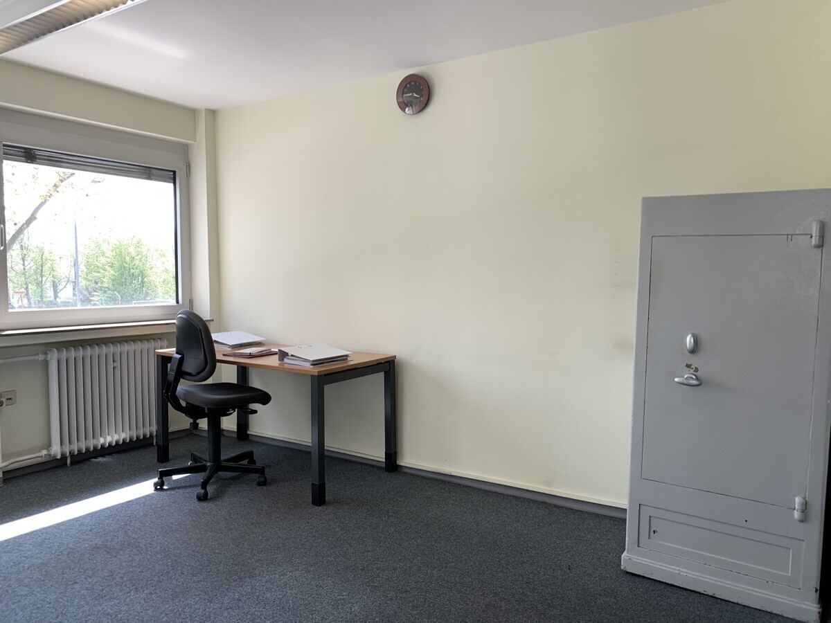 Vorzimmer/Büro_2 (2)