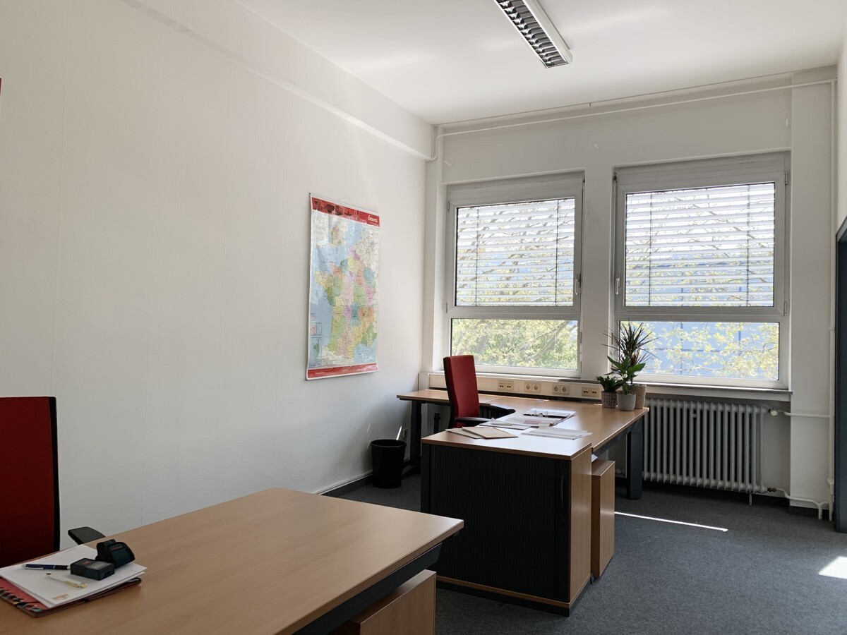 Büro_3 mit Besprechungszimmer (3)