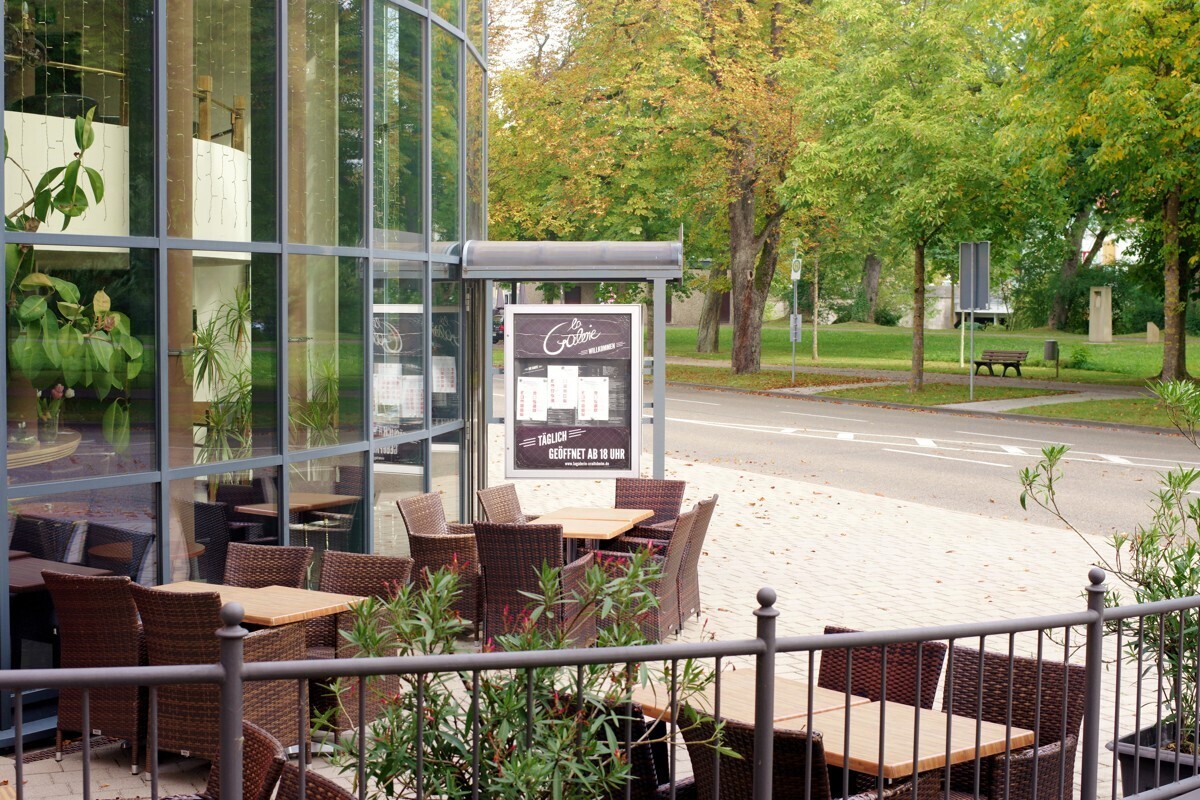 Außenbereich mit Terrasse