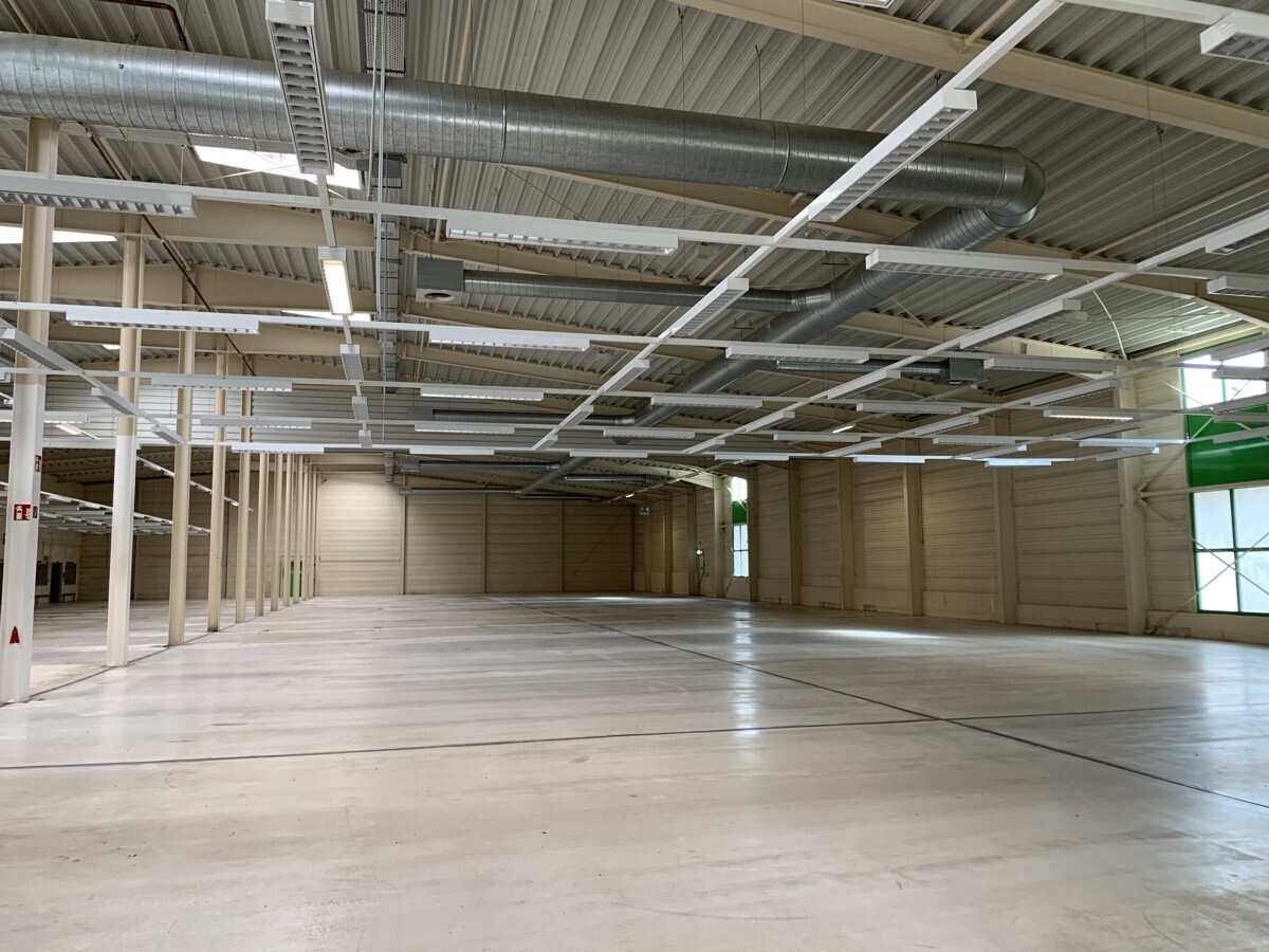 Halleninnenansicht_1