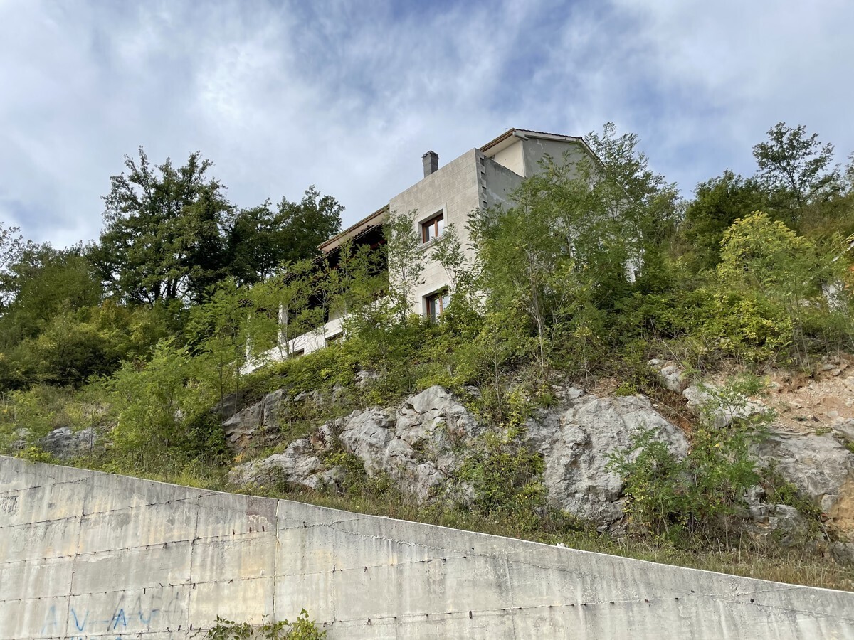 Villa 1