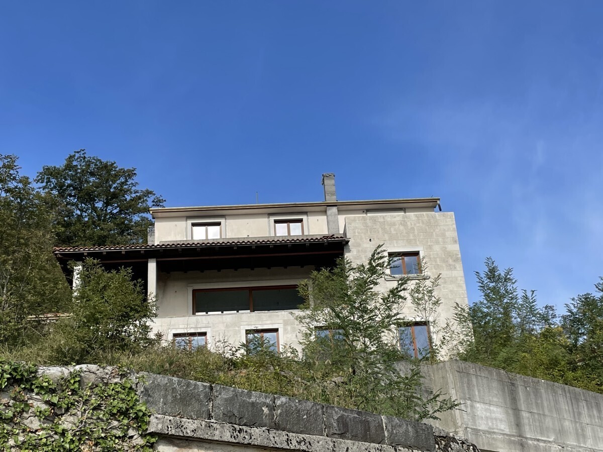 Villa 1