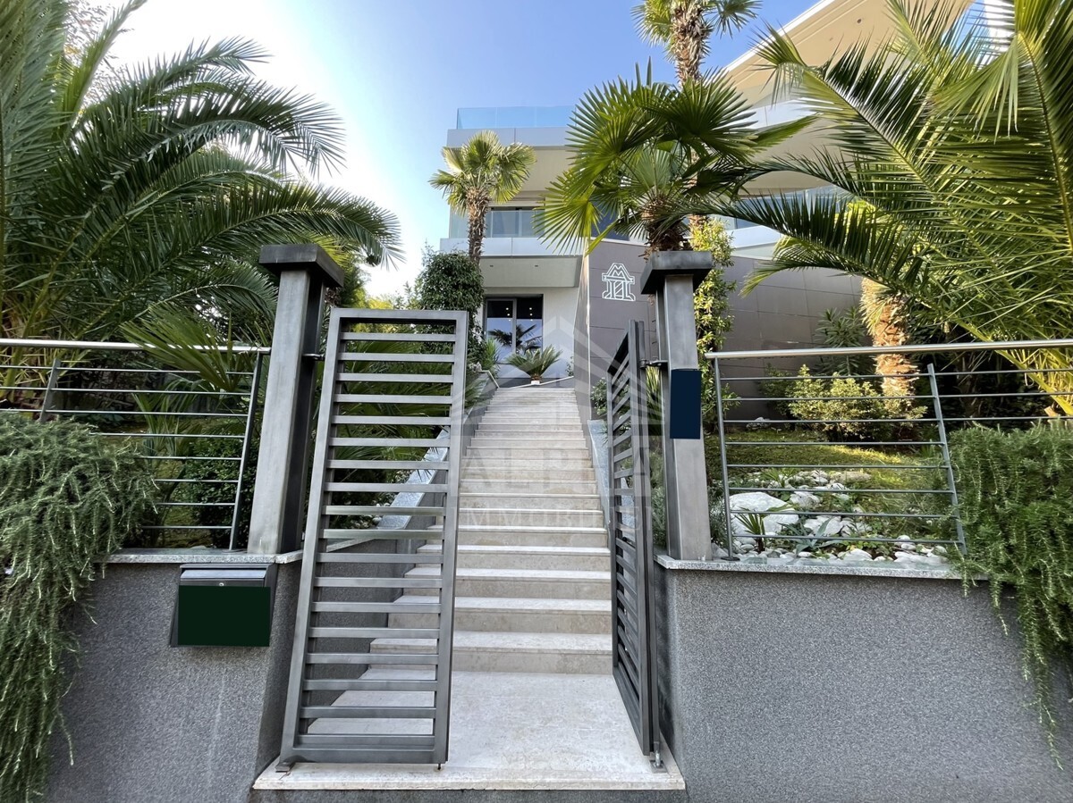 Eingang_zur Villa