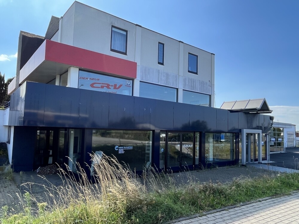 Autohaus mit Wohnung