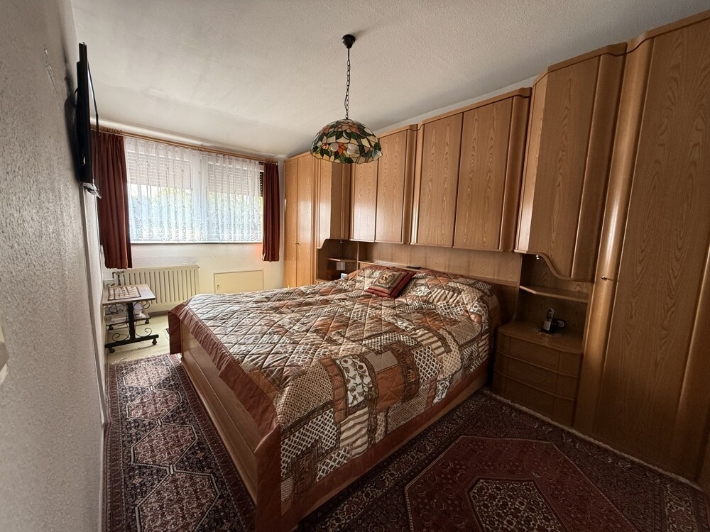 Schlafzimmer 1