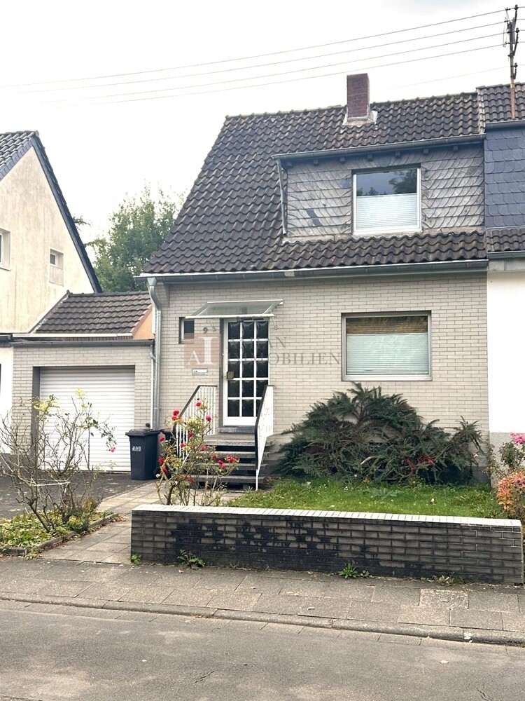 Strassenansicht  Strassenansicht