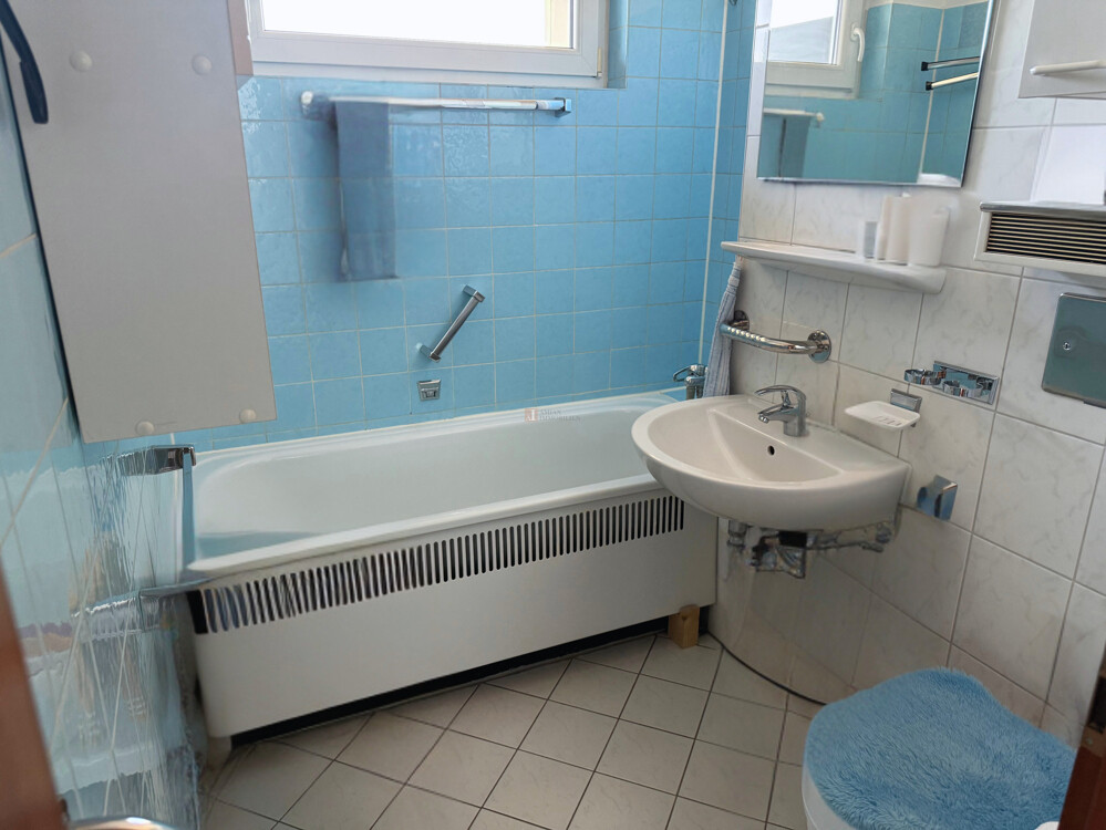 Badezimmer mit Badewanne