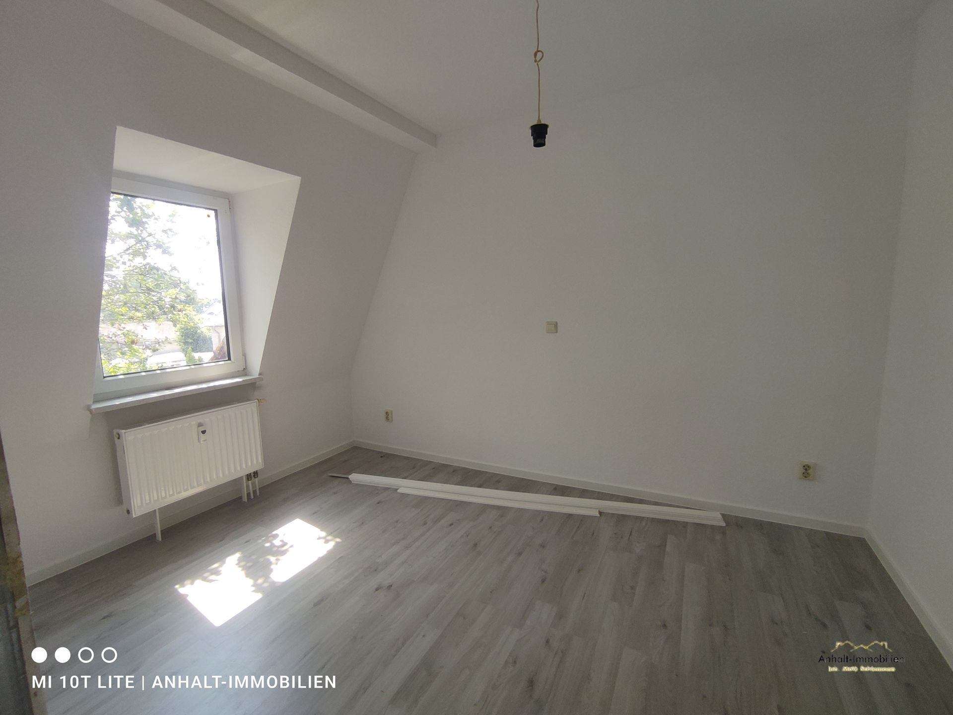 2.OG Tr - Schlafzimmer