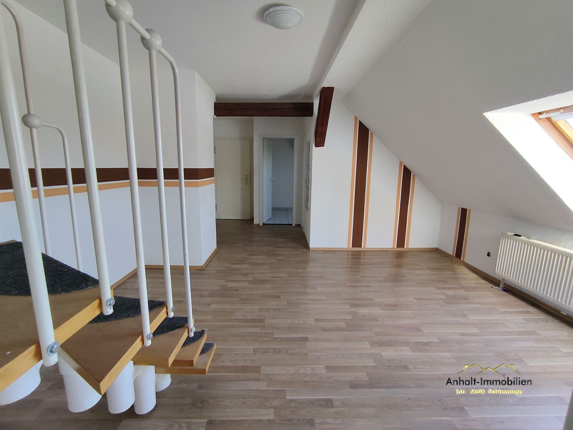DG L, Wohnzimmer (3)