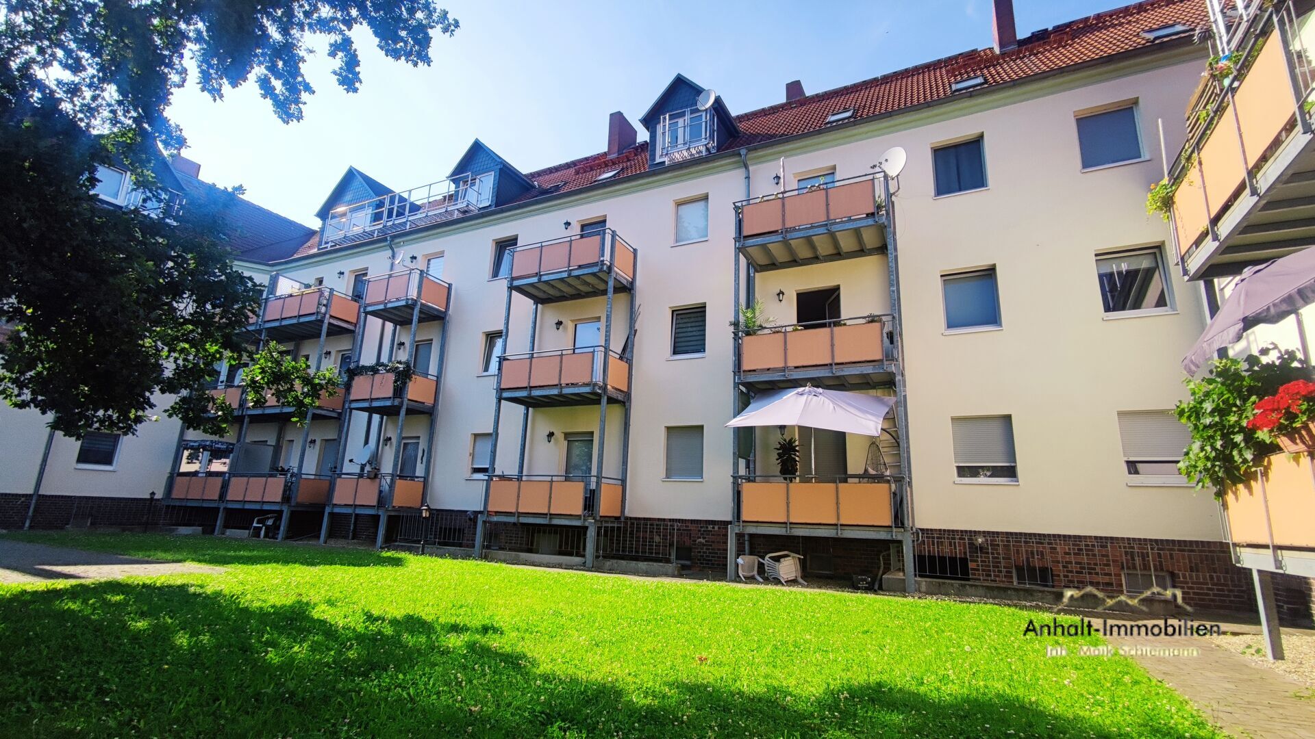 Hausansicht Hof