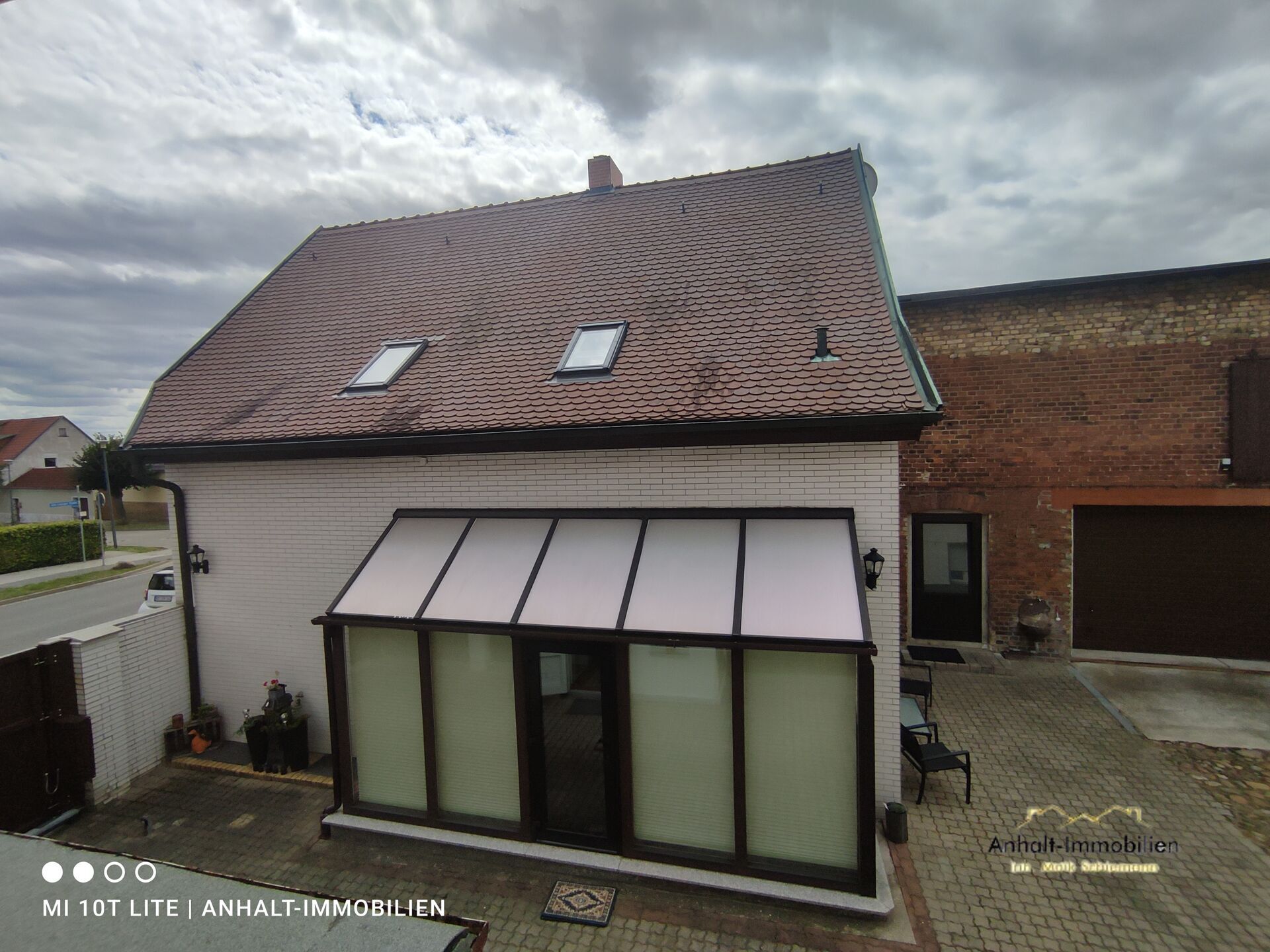 Hausansicht li
