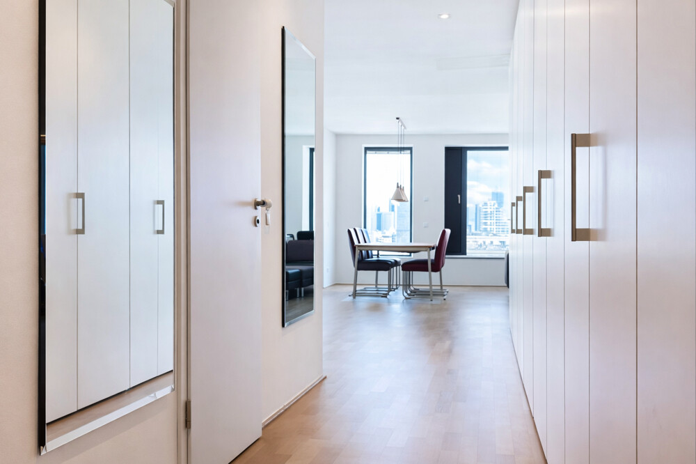 Flur mit hochwertige Einbauschrank