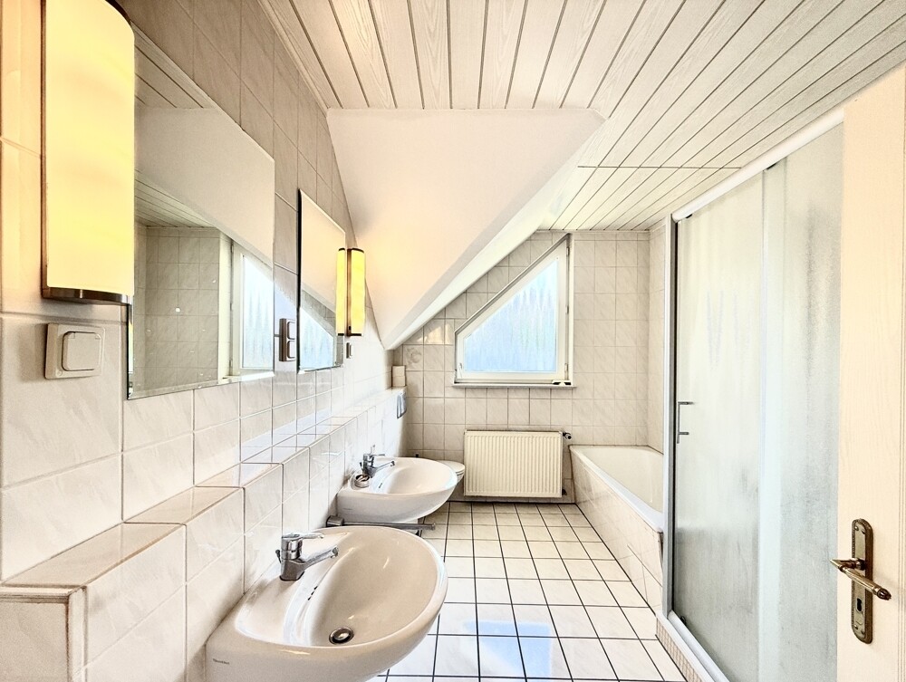 Badezimmer 1.OG