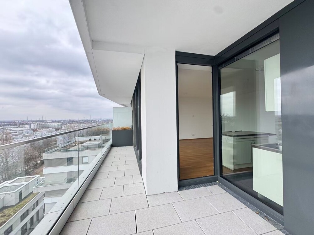 Loggia mit Taunusblick