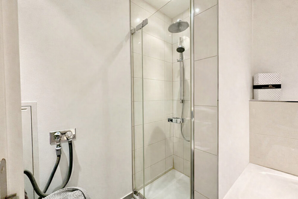 Badezimmer/Duschbereich