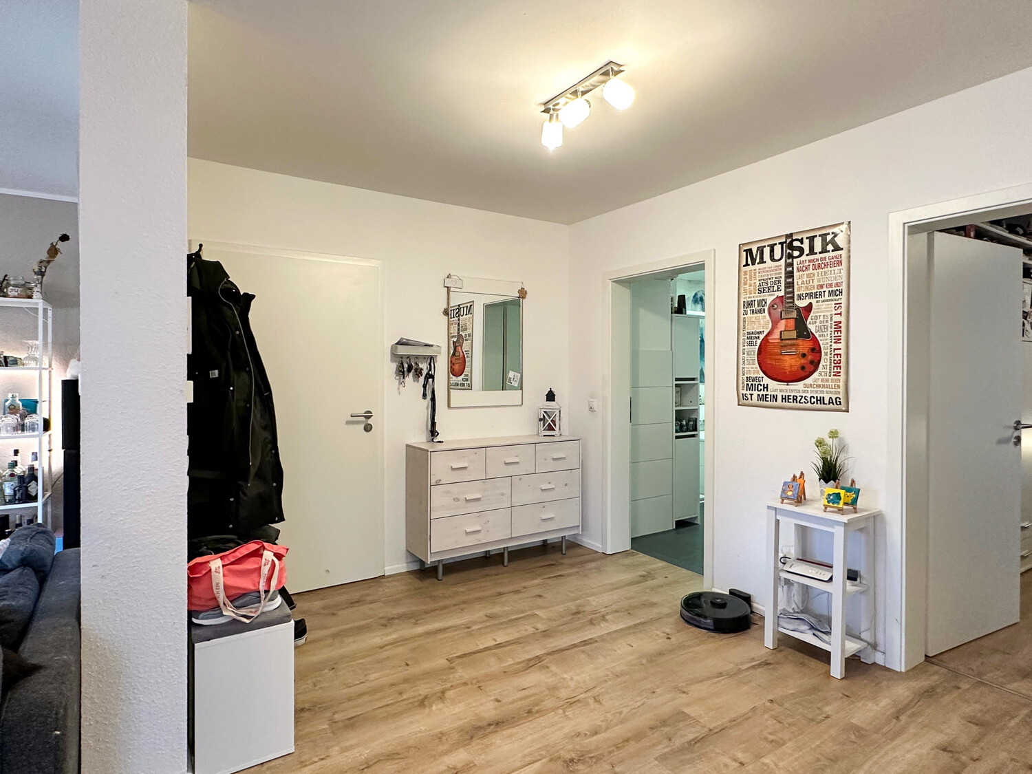 Diele Zugang Bad und Schlafzimmer