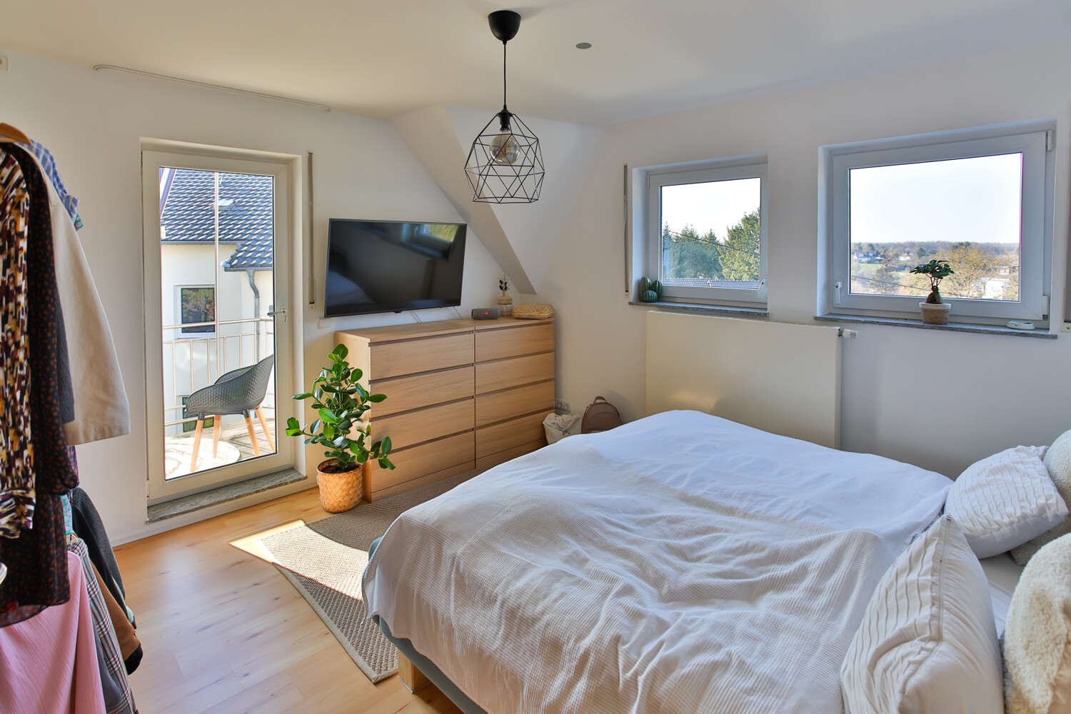 Schlafzimmer 1