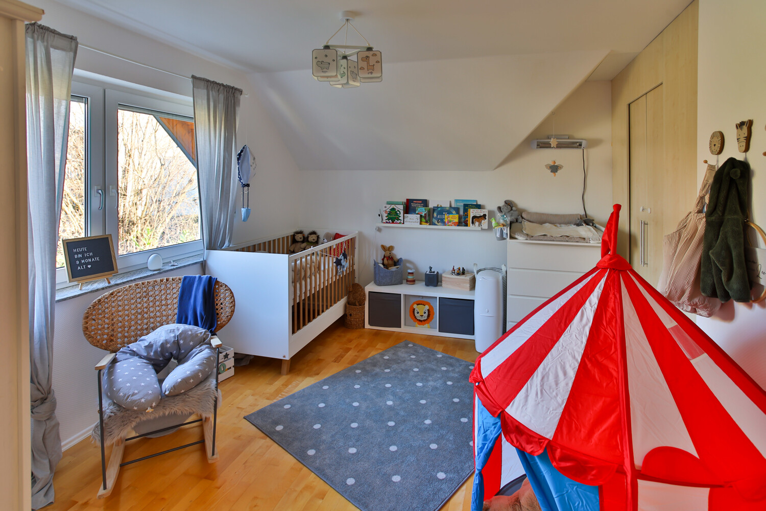Schlafzimmer 2