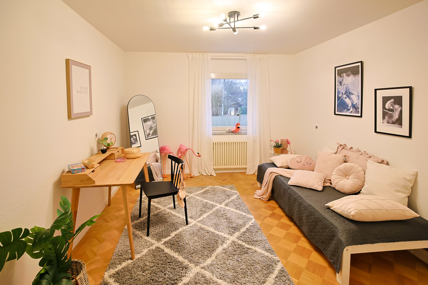 Schlafzimmer 1