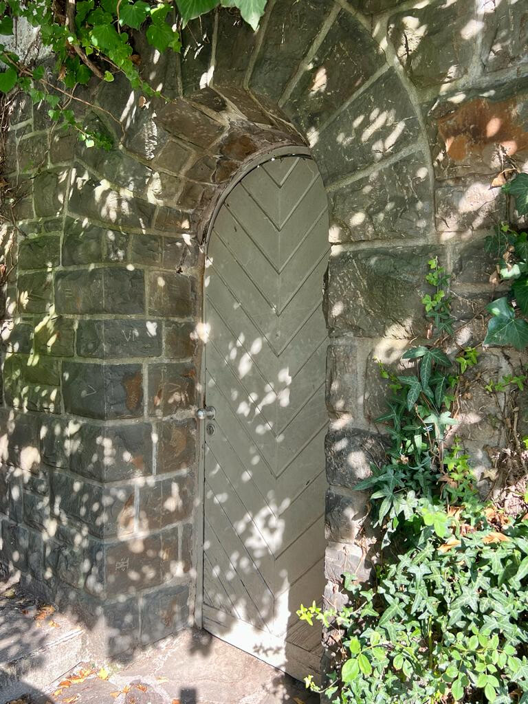 Zugang zum Garten von der Beethovenstraße