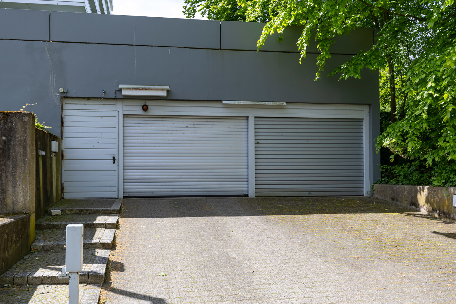 Tiefgarageneinfahrt