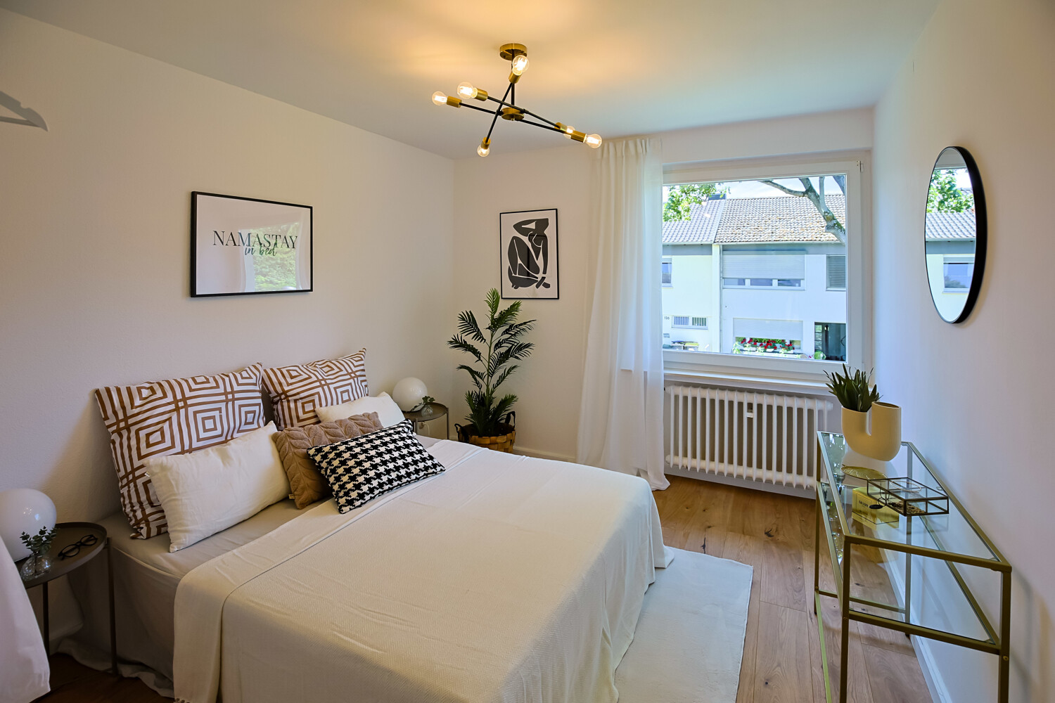 Schlafzimmer 1