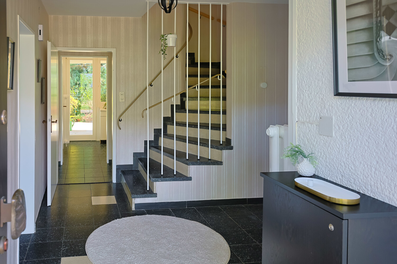Diele und Treppe
