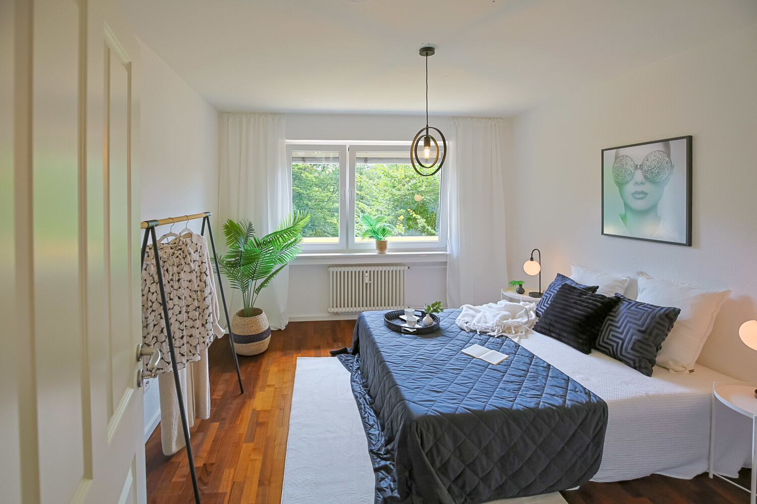 Schlafzimmer 1