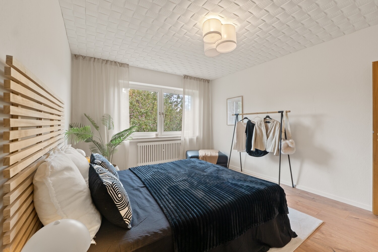 Schlafzimmer 1