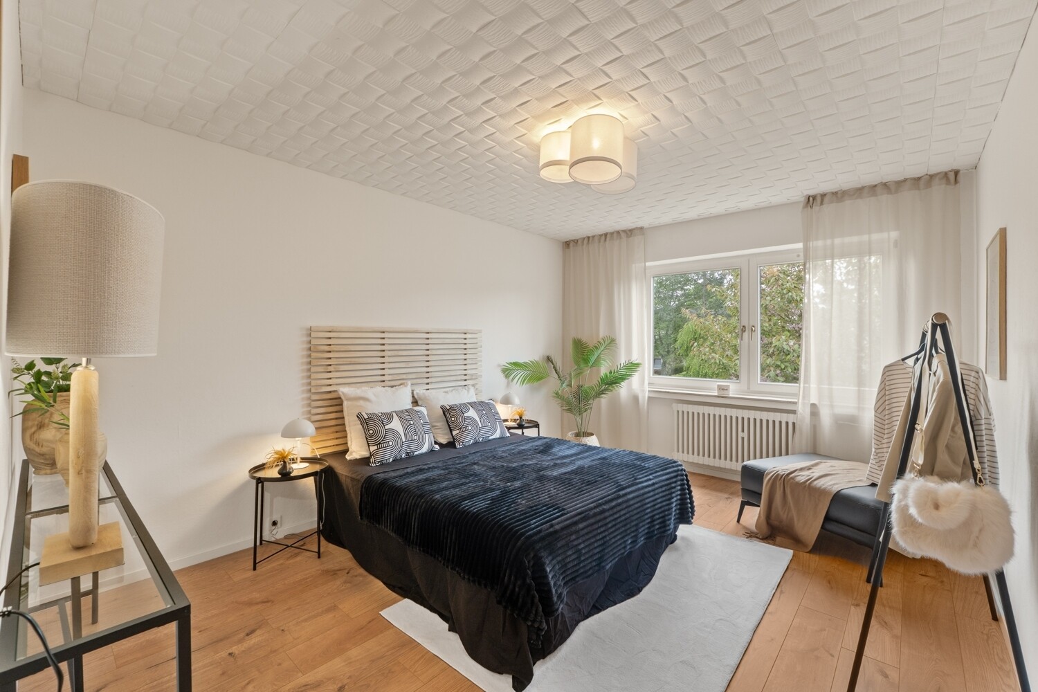 Schlafzimmer 1
