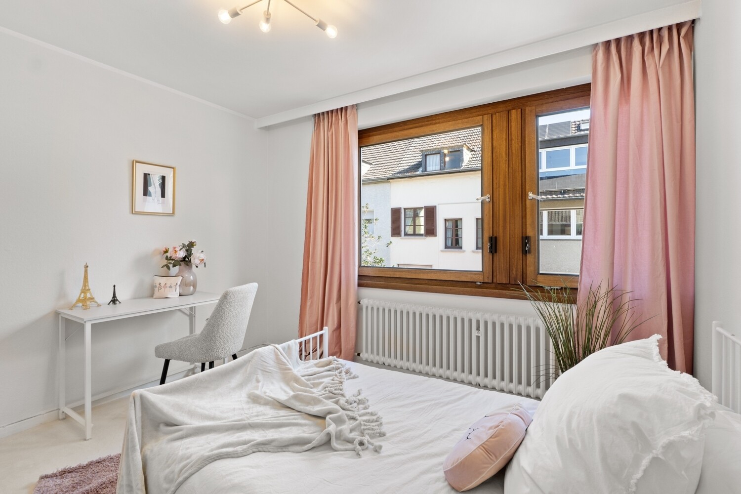 Schlafzimmer 2 / OG