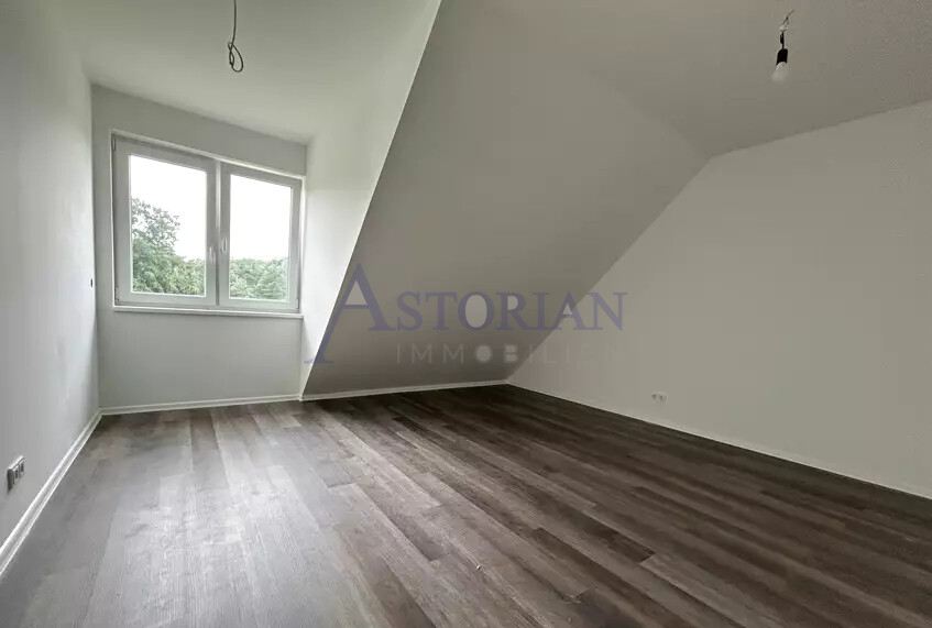 Dachgeschoss Zimmer 1