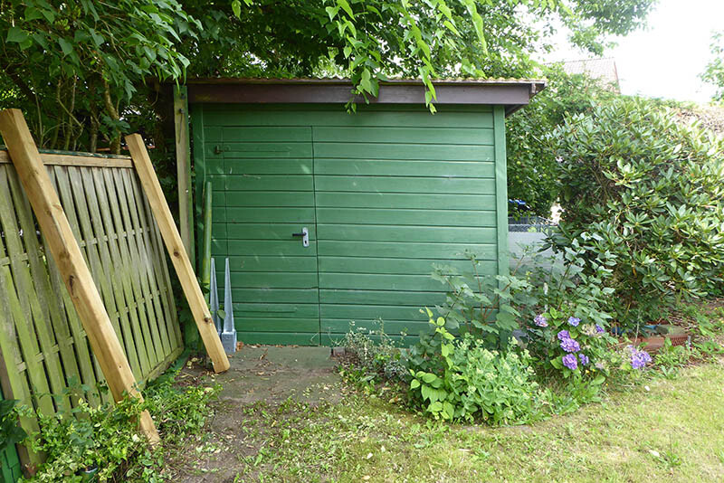 Hölzerne Gartenhütte für Gartengeräte
